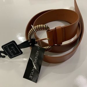 Kendall + Kylie  Brown color everyday belt SZ L/XL